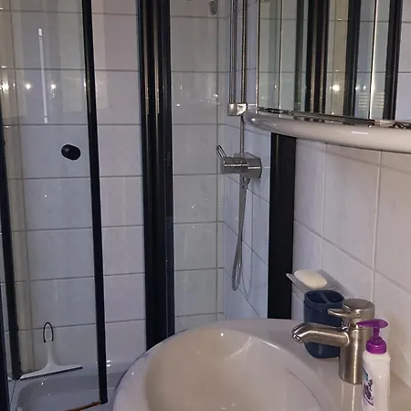 Zu Besuch Bei Maria - Einzimmerwonung Mit Kitchenette Und Badezimmer Neuburg an Der Donau Exterior photo