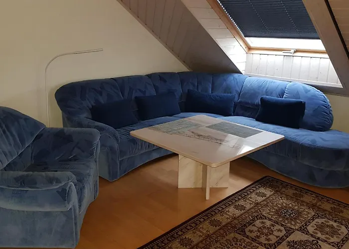 Zu Besuch Bei Maria - Einzimmerwonung Mit Kitchenette Und Badezimmer