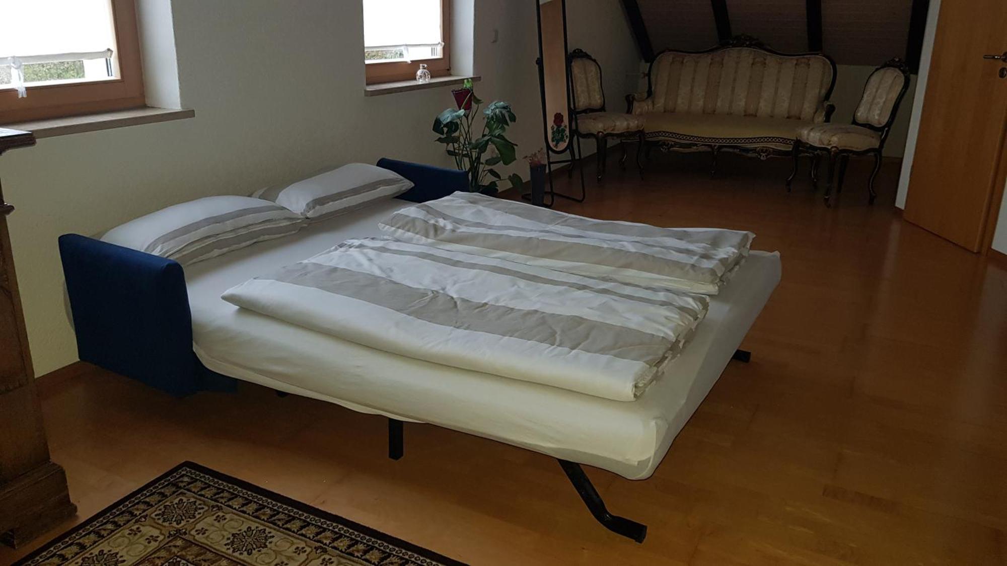 Zu Besuch Bei Maria - Einzimmerwonung Mit Kitchenette Und Badezimmer *